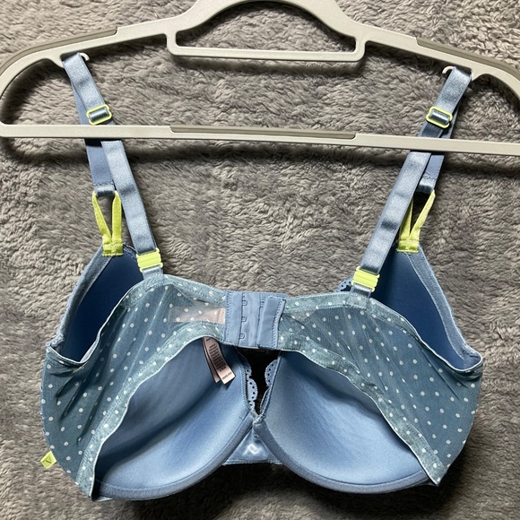 Victoria's Secret Lined Demi Bra Women's Size 38DDD Blue Lace/Floral Sexy - Picture 2 of 4